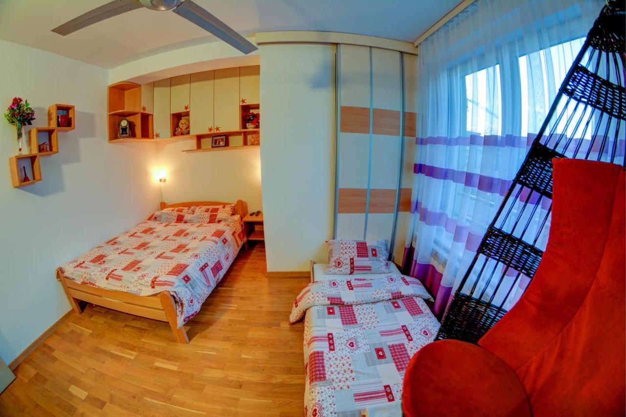 Rooms And Apartments S Belgrade Exterior photo