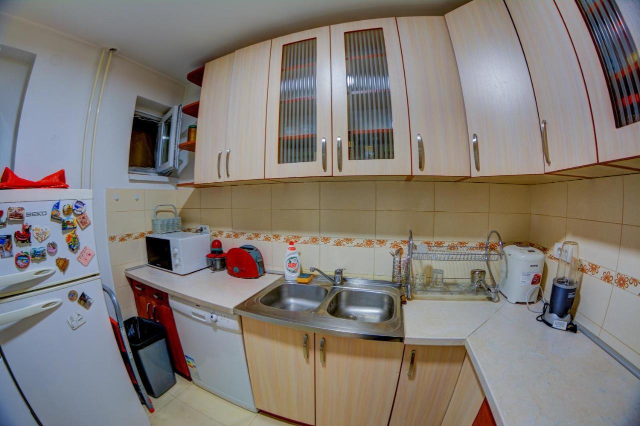Rooms And Apartments S Belgrade Exterior photo